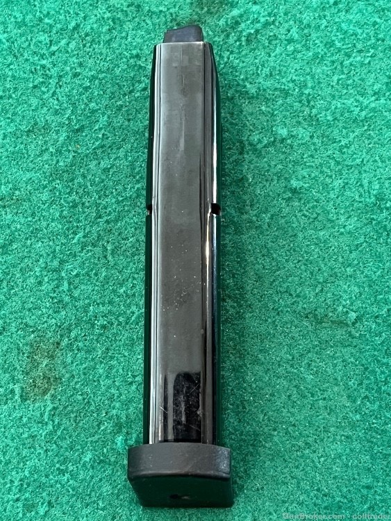 Beretta 96 Factory Pistol Magazine 12rd 40S&W Made in Italy M96-img-2