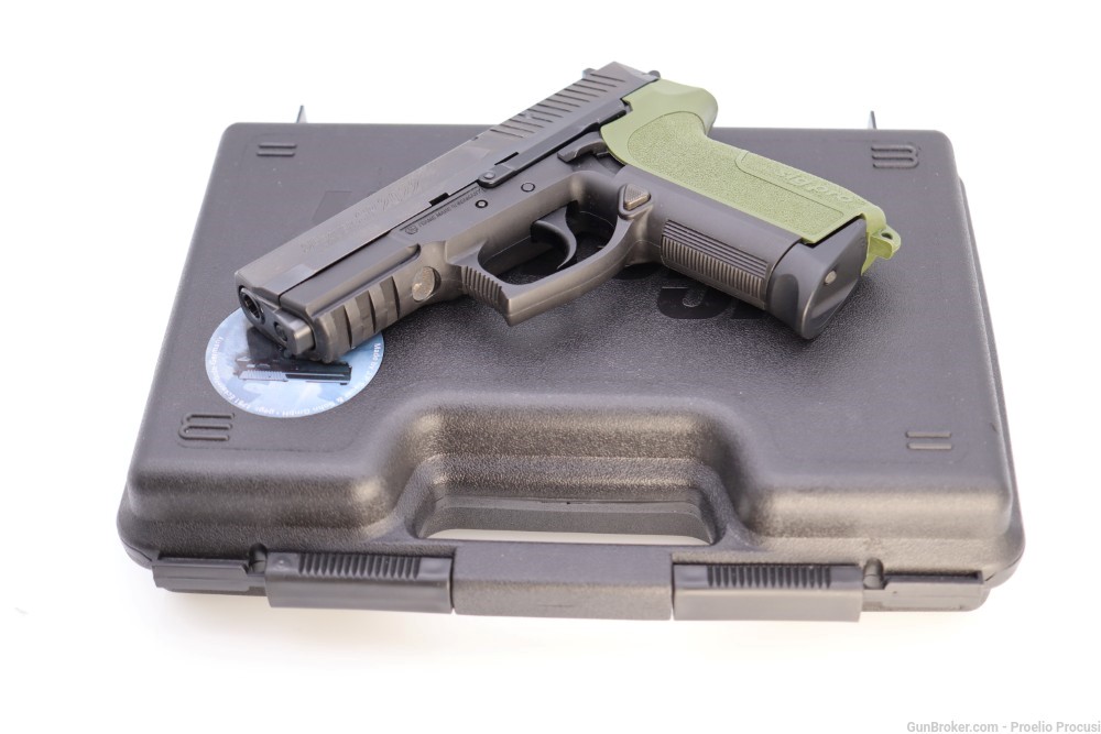 SIG Sauer SP2022 in green as new -img-13