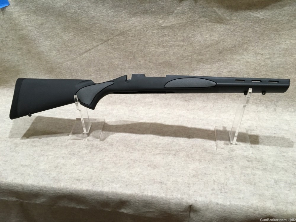 Remington 700 Varmint rifle synthetic stock-img-1