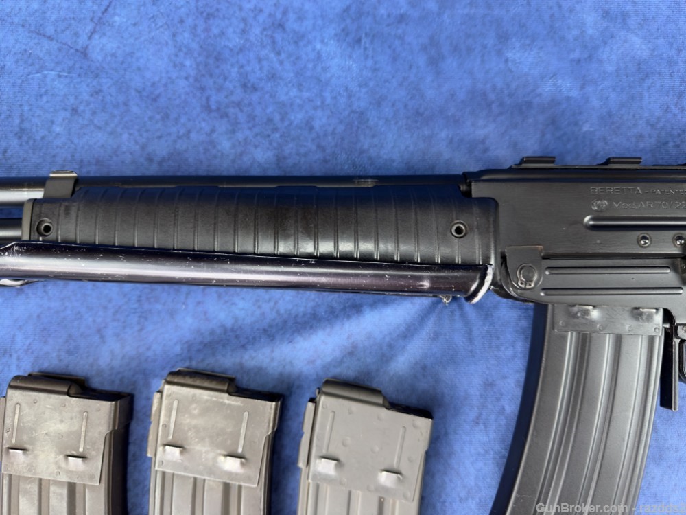 EXCELLENT Pre-ban Beretta AR70 with 5 magazines and manual-img-4