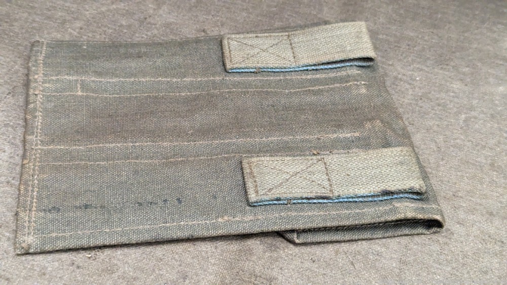 French Canvas Sten Mag pouch, 3 cell,   surplus-img-5