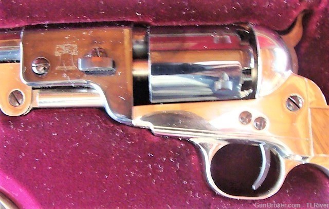 High Standard Commemorative Pistol 1976 w/Presentation Box & Belt Buckle NR-img-5