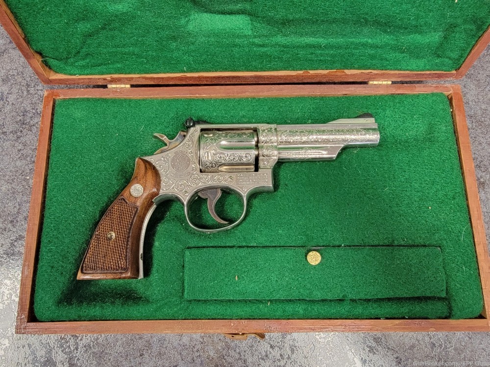 FACTORY ENGRAVED SMITH & WESSON 19-3 .357 MAG - UNFIRED IN DISPLAY CASE-img-0