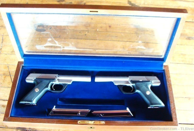 2 Colt 22 Target Pistols Matched Pair New in Colt Presentation Case No Res.-img-1