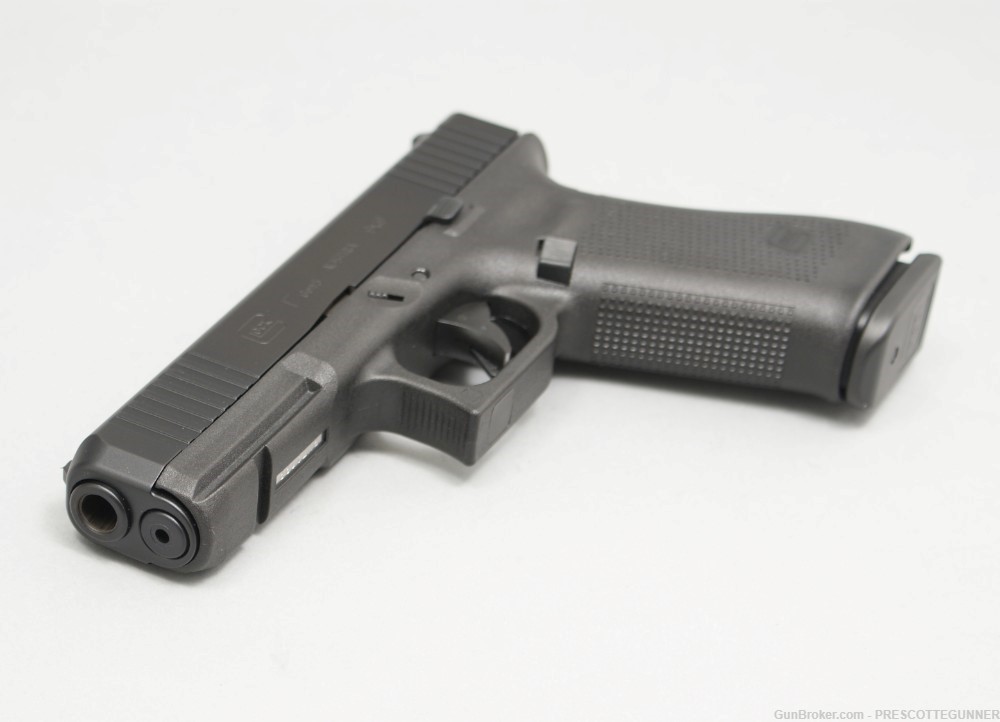 NIB Glock 17 Gen 5 9mm w/ 3 17rd Mags - Black nDLC FS FSS PA175S203-img-5
