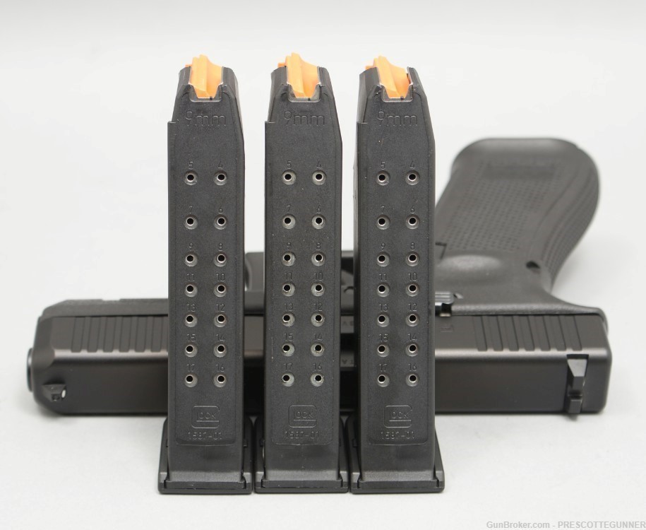 NIB Glock 17 Gen 5 9mm w/ 3 17rd Mags - Black nDLC FS FSS PA175S203-img-7