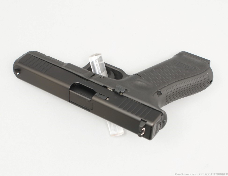 NIB Glock 17 Gen 5 9mm w/ 3 17rd Mags - Black nDLC FS FSS PA175S203-img-3