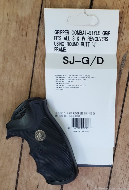 Pachmayr Gripper Combat-Style Smith & Wesson  Grip, Round Butt J Frame -img-1