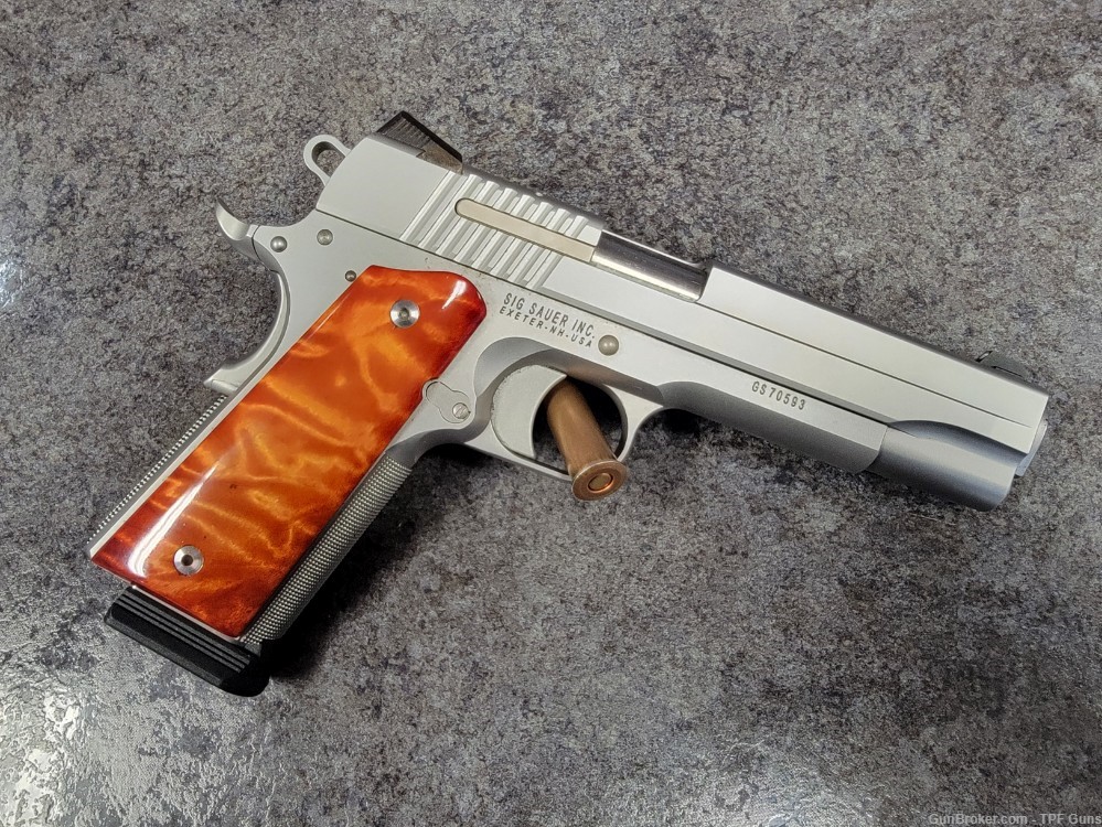 SIG SAUER 1911 .45 STAINLESS SLITE - IN BOX LIKE NEW-img-2