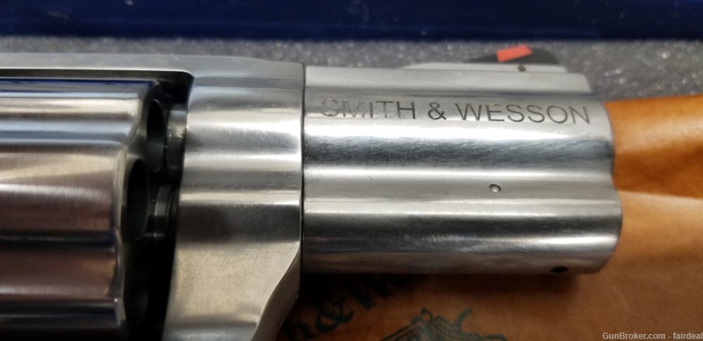 Smith & Wesson  Model 686 Plus 357 Mag or 38 S&W Spl +P Stainless NIB-img-2