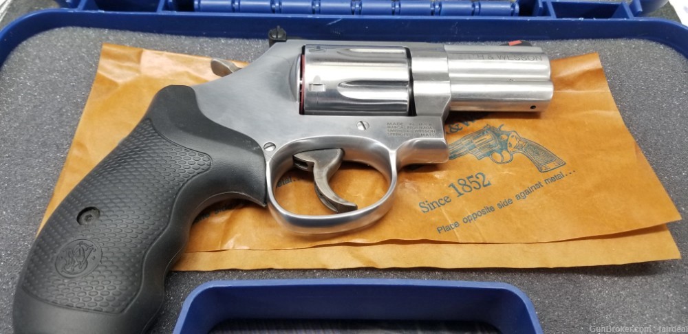 Smith & Wesson  Model 686 Plus 357 Mag or 38 S&W Spl +P Stainless NIB-img-3