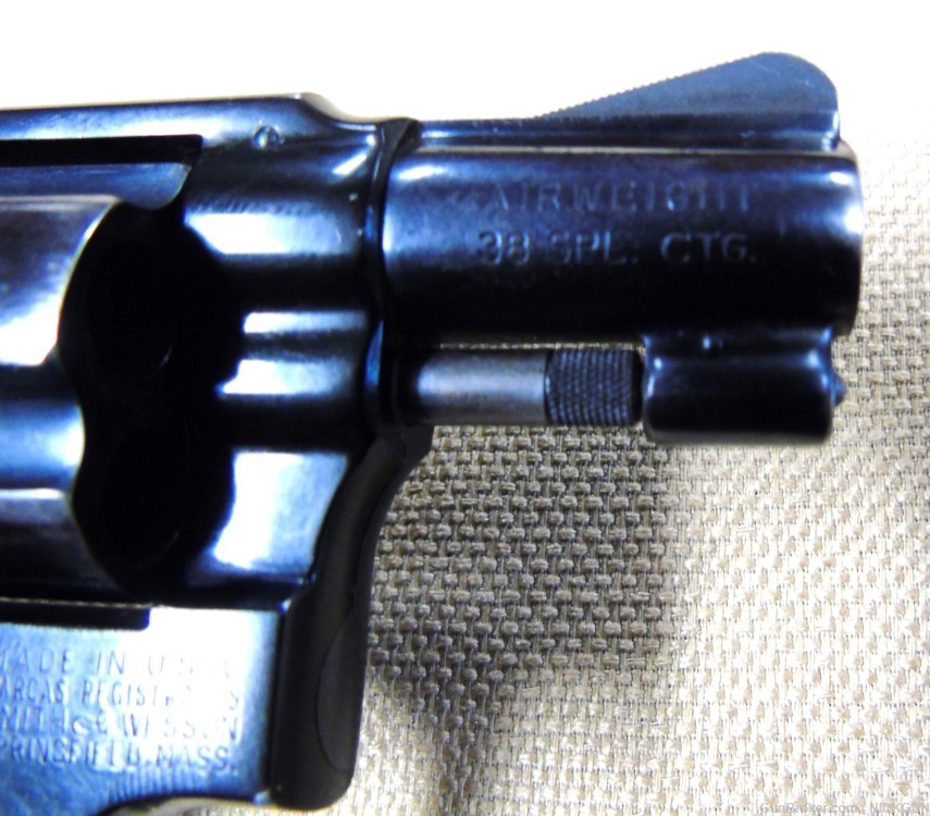 Smith & Wesson Model 37 Airweight in Caliber 38 Special.-img-6