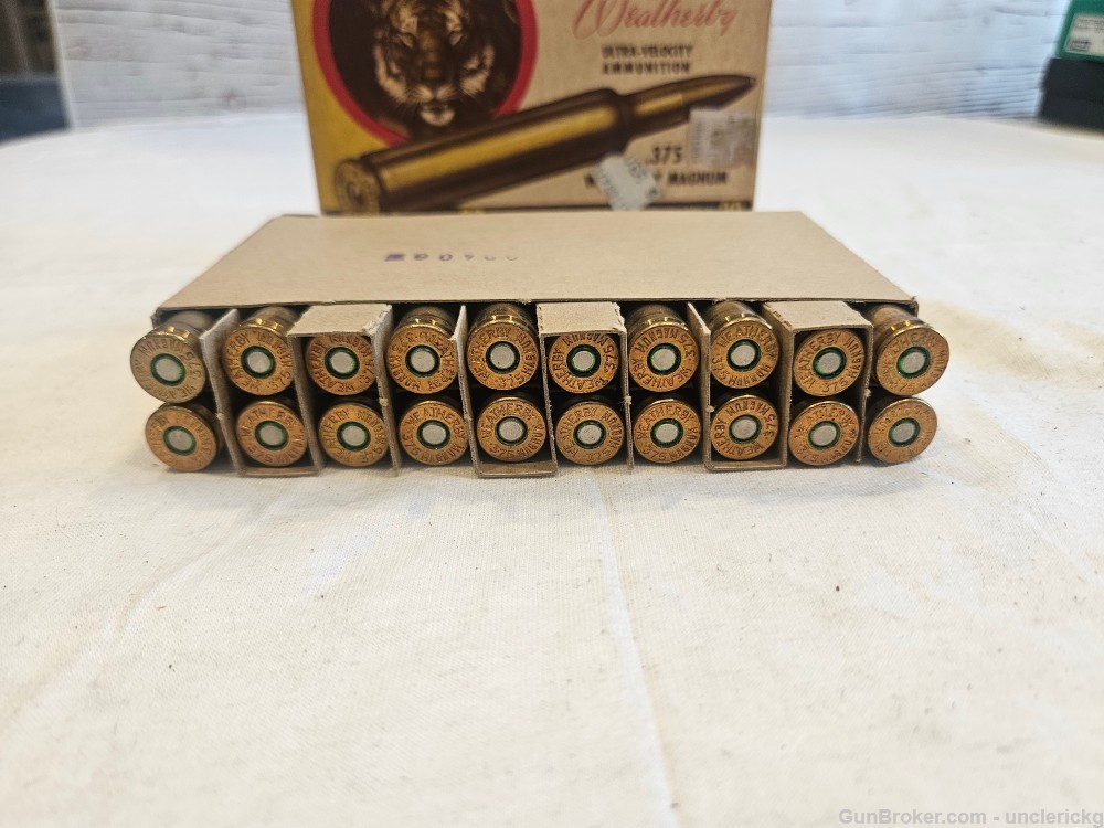 VTG Weatherby 375 Magnum 300 Grain Soft Point Factory Ammo NOS Scarce Rare-img-1