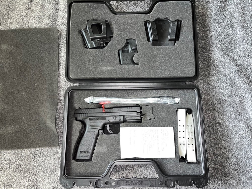 Springfield Armory XD-40 in .40 S&W 12 shot -img-2