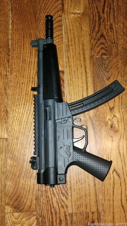 GSG 522 LIGHT PISTOL .22LR 9" MP5 Copy-img-1