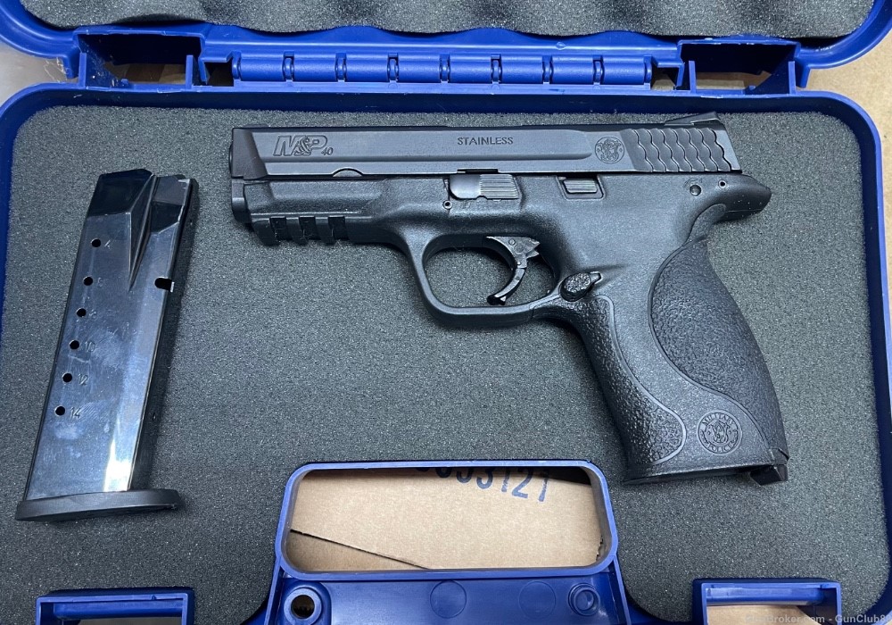 Smith &Wesson M&P40 Pistol .40 cal. -img-3