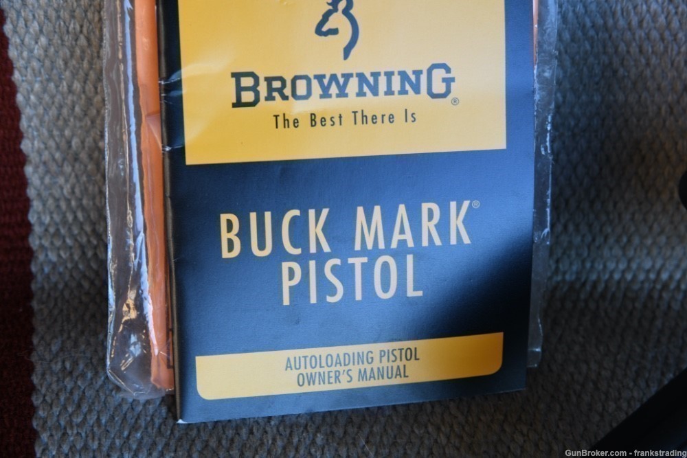 Browning Buck Mark Camper semi auto 22 caliber Super Condition-img-11