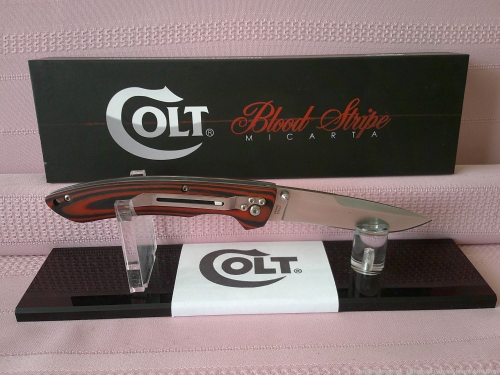 New In Box Complete Stunning Colt So Low Fighter Blood Stripe Knife!-img-17