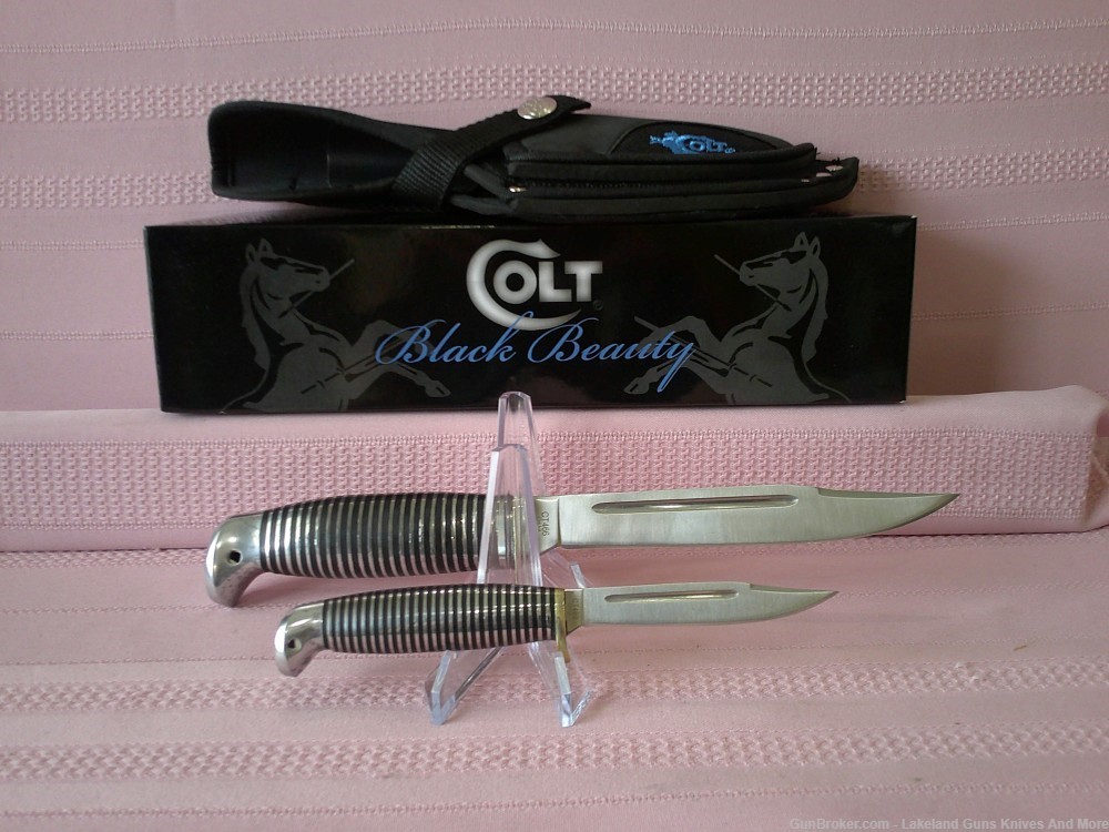 Here it is! The Rarest of all! Colt Black Beauty Twin Knife set! Complete!-img-11