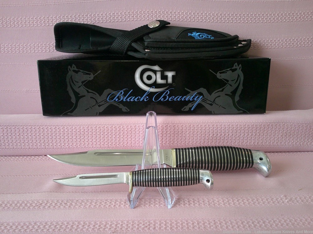 Here it is! The Rarest of all! Colt Black Beauty Twin Knife set! Complete!-img-12