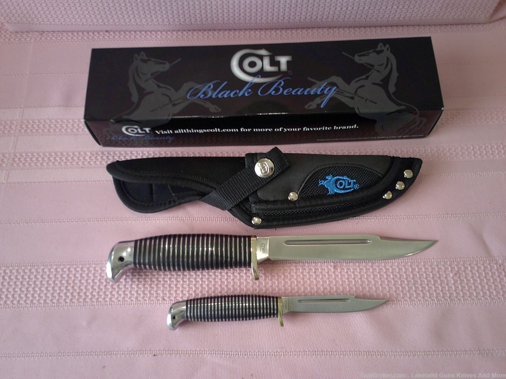 Here it is! The Rarest of all! Colt Black Beauty Twin Knife set! Complete!-img-17