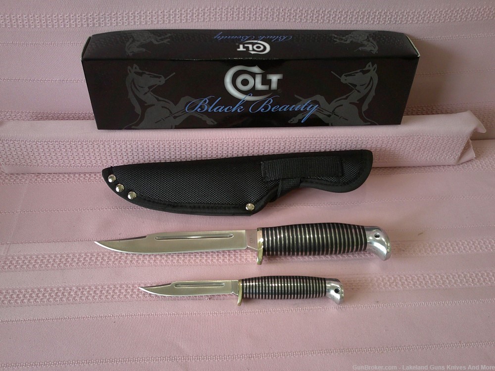 Here it is! The Rarest of all! Colt Black Beauty Twin Knife set! Complete!-img-8