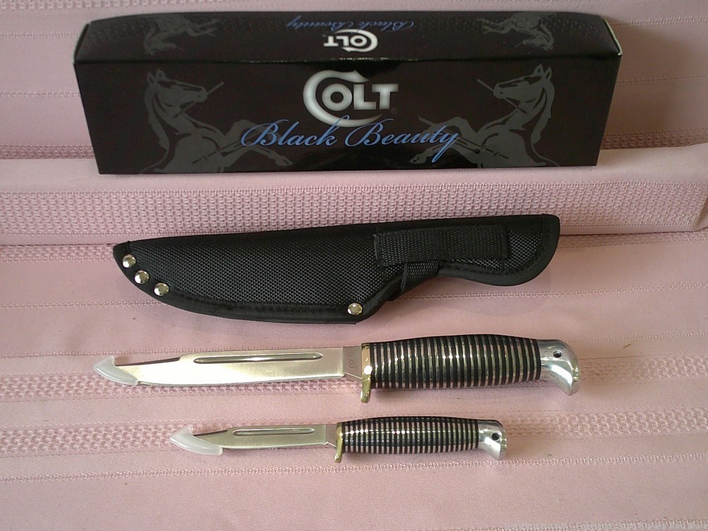 Here it is! The Rarest of all! Colt Black Beauty Twin Knife set! Complete!-img-22
