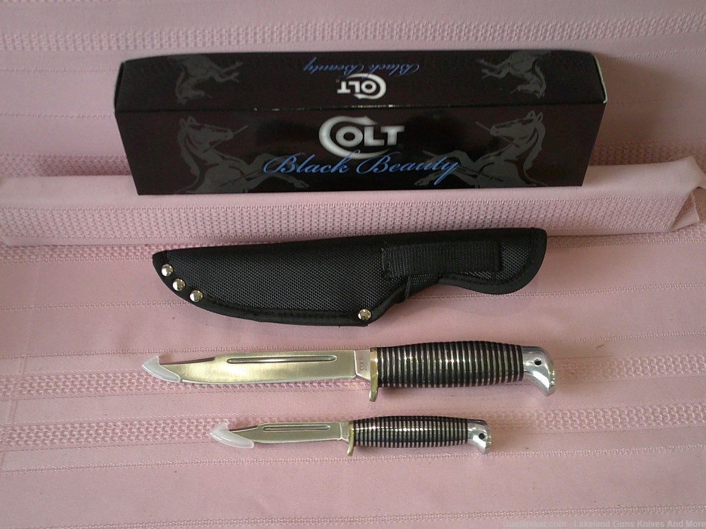 Here it is! The Rarest of all! Colt Black Beauty Twin Knife set! Complete!-img-25