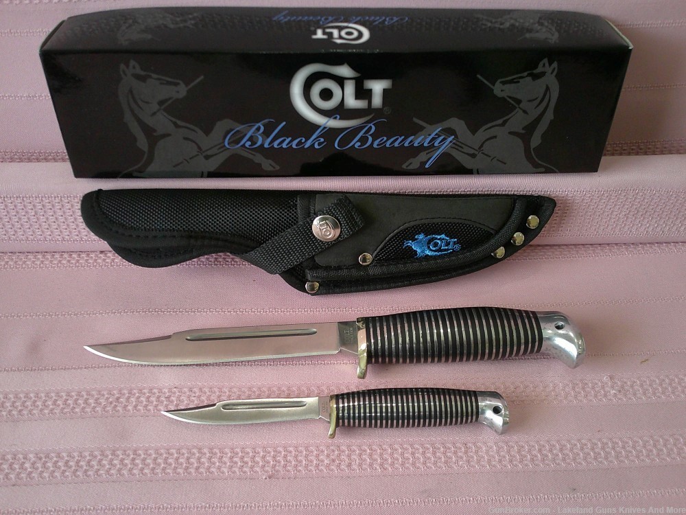 Here it is! The Rarest of all! Colt Black Beauty Twin Knife set! Complete!-img-14