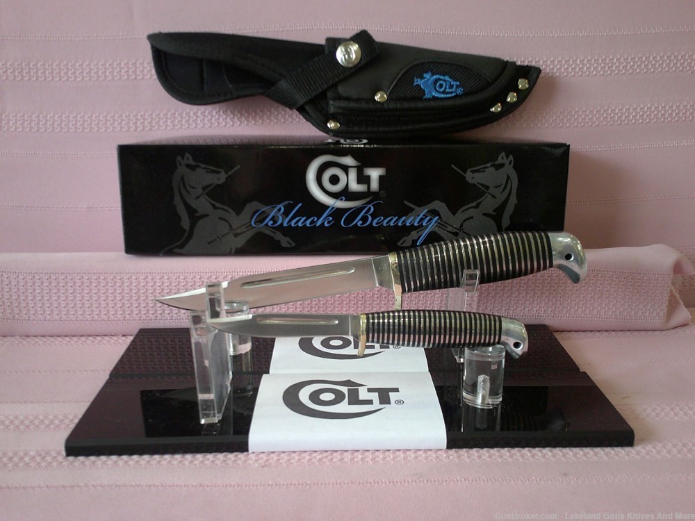 Here it is! The Rarest of all! Colt Black Beauty Twin Knife set! Complete!-img-5