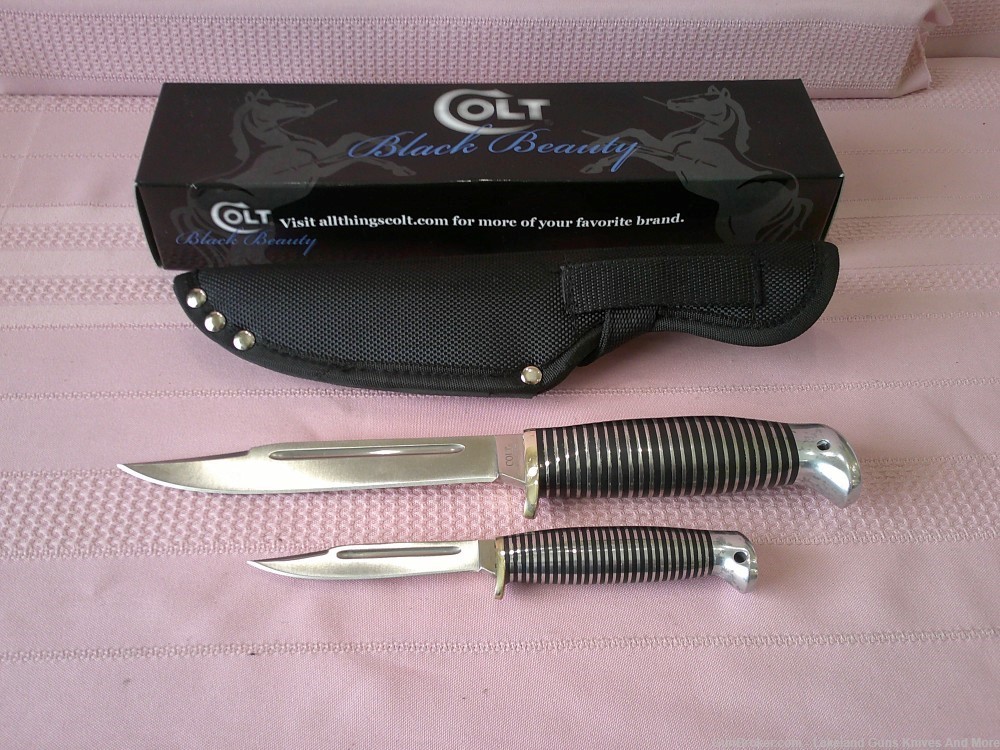Here it is! The Rarest of all! Colt Black Beauty Twin Knife set! Complete!-img-19