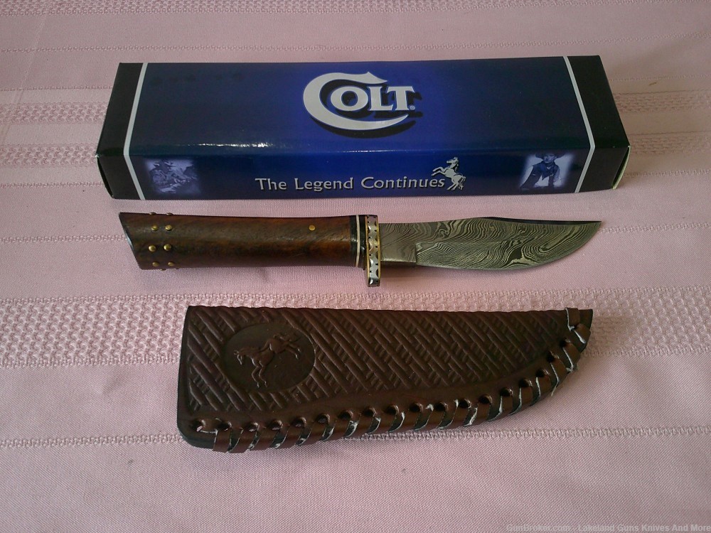 New In The Box Stunning Colt Damascus Hunter Fixed Blade Knife!-img-2
