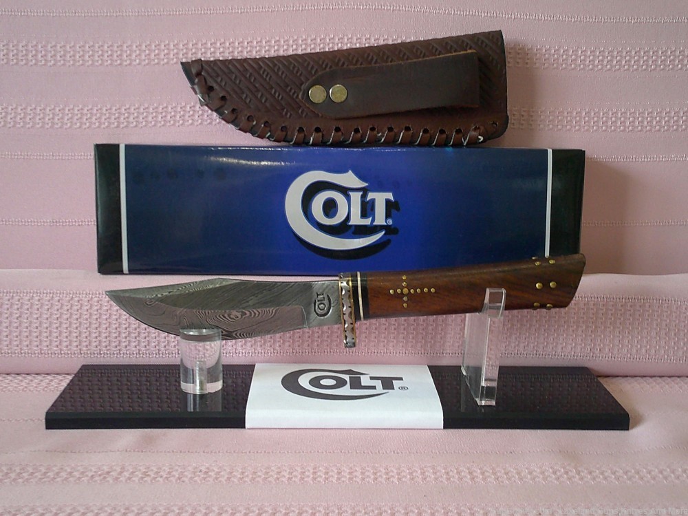 New In The Box Stunning Colt Damascus Hunter Fixed Blade Knife!-img-7