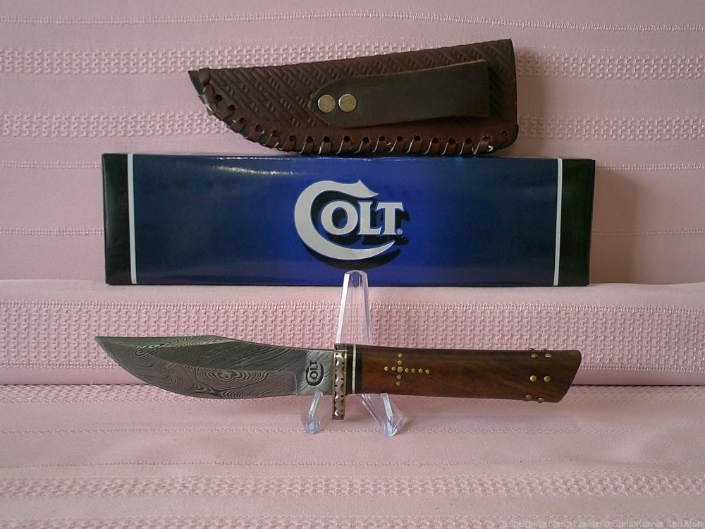 New In The Box Stunning Colt Damascus Hunter Fixed Blade Knife!-img-8