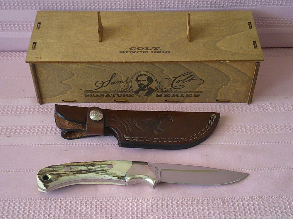 Rare "Real Cowboys Shoot Colt" Stag Handle Gold Etch Hunter Knife #490/1200-img-10