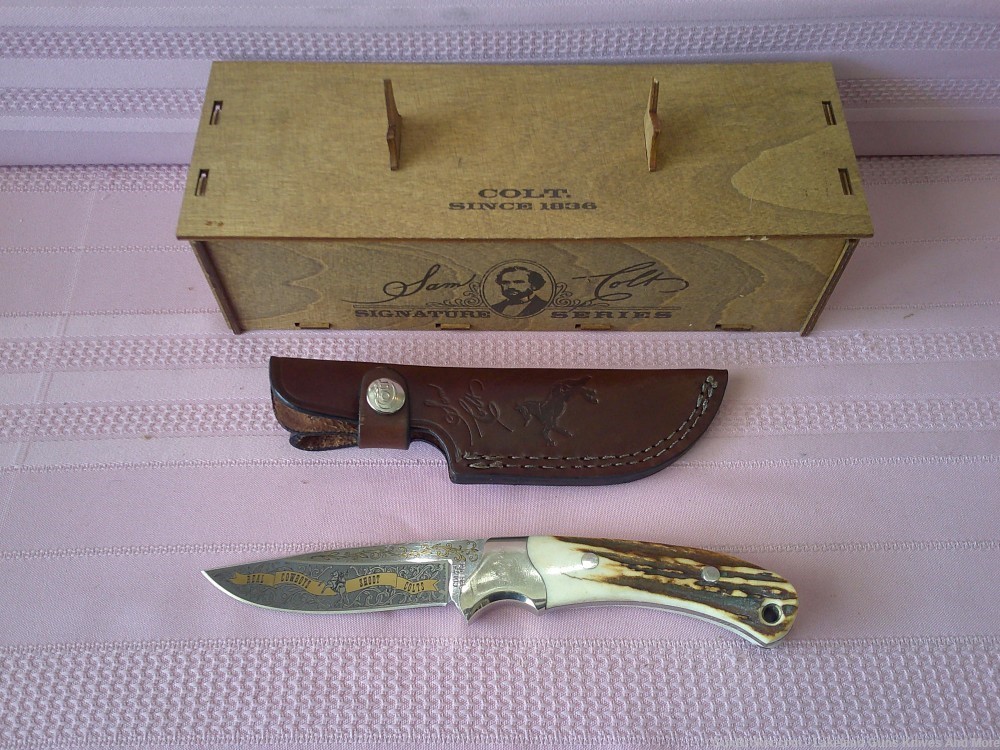 Rare "Real Cowboys Shoot Colt" Stag Handle Gold Etch Hunter Knife #490/1200-img-8
