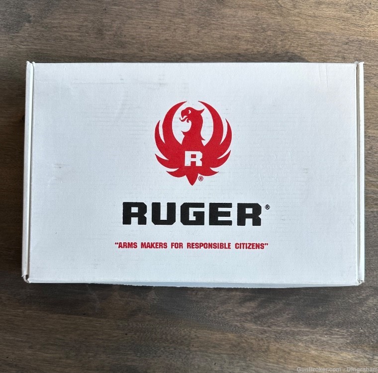 Ruger SR22 PB 3600 4 mags with SR 22 Threaded Barrel Kit-img-8