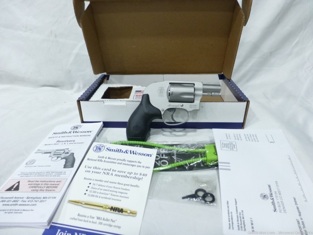 Smith & Wesson S&W 638 M638 163070A Revolver 38spl 38spl+P 5rd 1.8" 163070-img-0