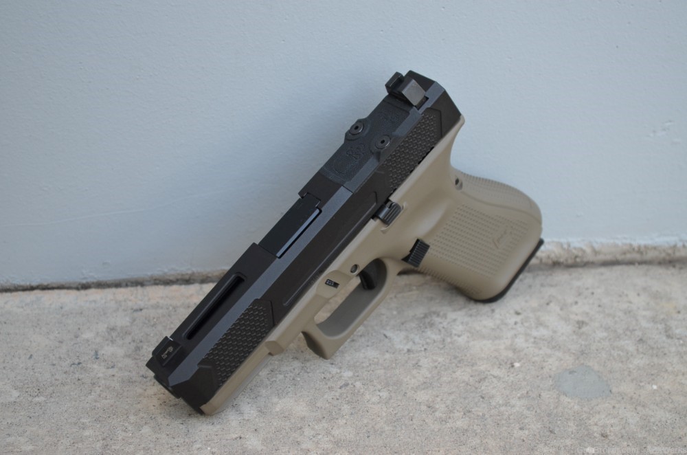 Glock 19 G5 Gen 5 X-Werks magpul FDE Grey Ghost V4 RMR Optic Ready DP Pro-img-4
