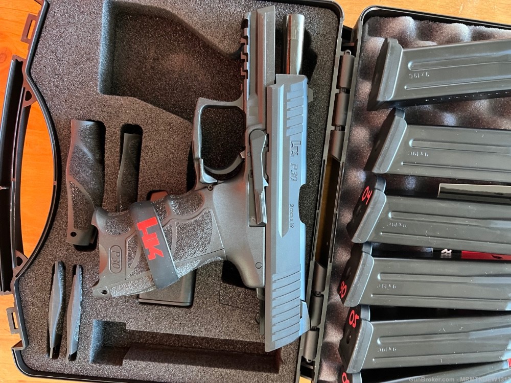 Heckler and Koch P30 V1 (LEM) with 8 Magazines-img-4