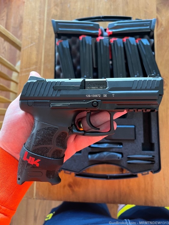 Heckler and Koch P30 V1 (LEM) with 8 Magazines-img-2
