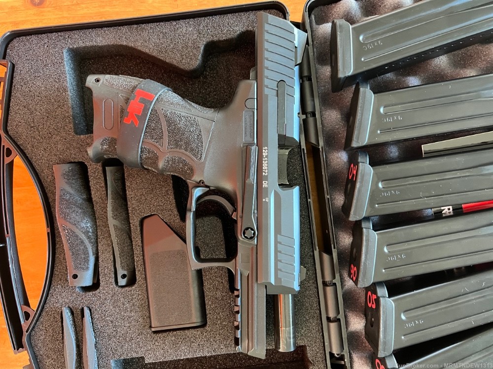 Heckler and Koch P30 V1 (LEM) with 8 Magazines-img-3