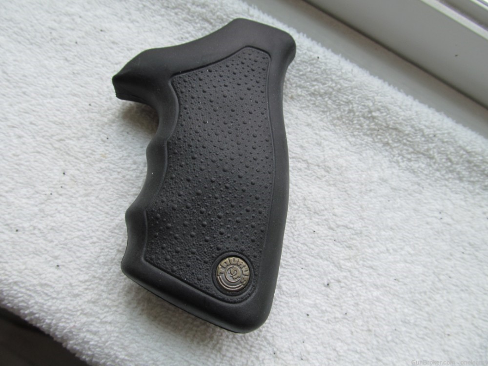 Taurus Large Frame Soft Rubber Grips-img-0