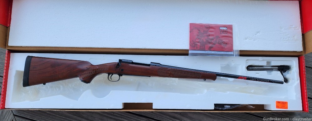 NIB Winchester Model 70 Featherweight grade 3 USA M70-img-0