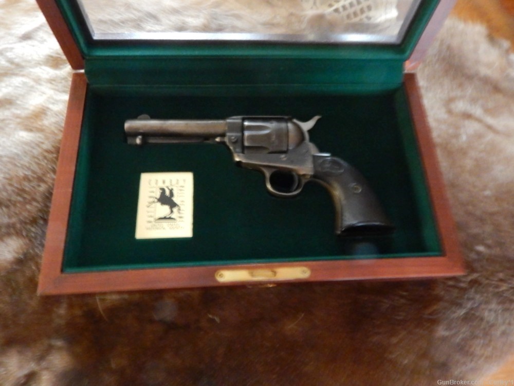 National Cowboy Hall of Fame Revolver Wooden Display box-img-3