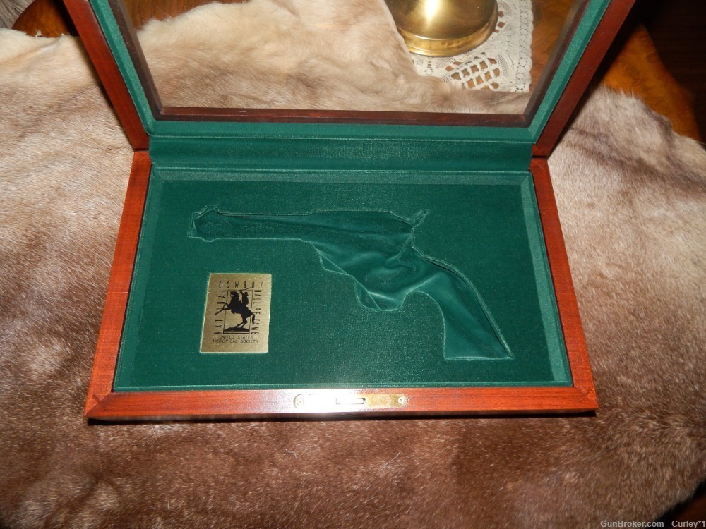 National Cowboy Hall of Fame Revolver Wooden Display box-img-6