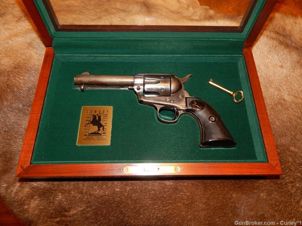 National Cowboy Hall of Fame Revolver Wooden Display box-img-7
