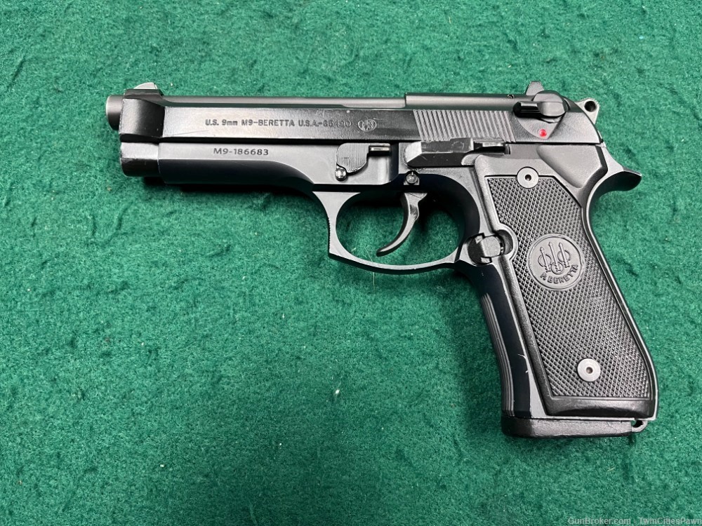 Beretta M9 4.75" 9mm w/ 15rd Magazine-img-0