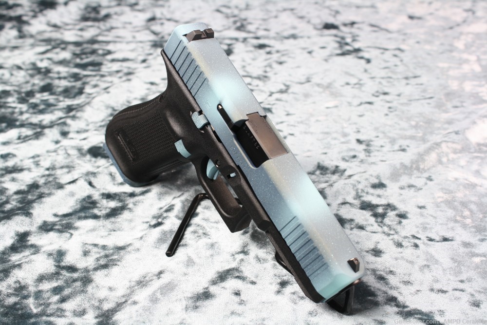 ULTRA RARE Glock 17 Gen 5 9mm Custom Cerakote Blue Galaxy Stars NEW-img-4