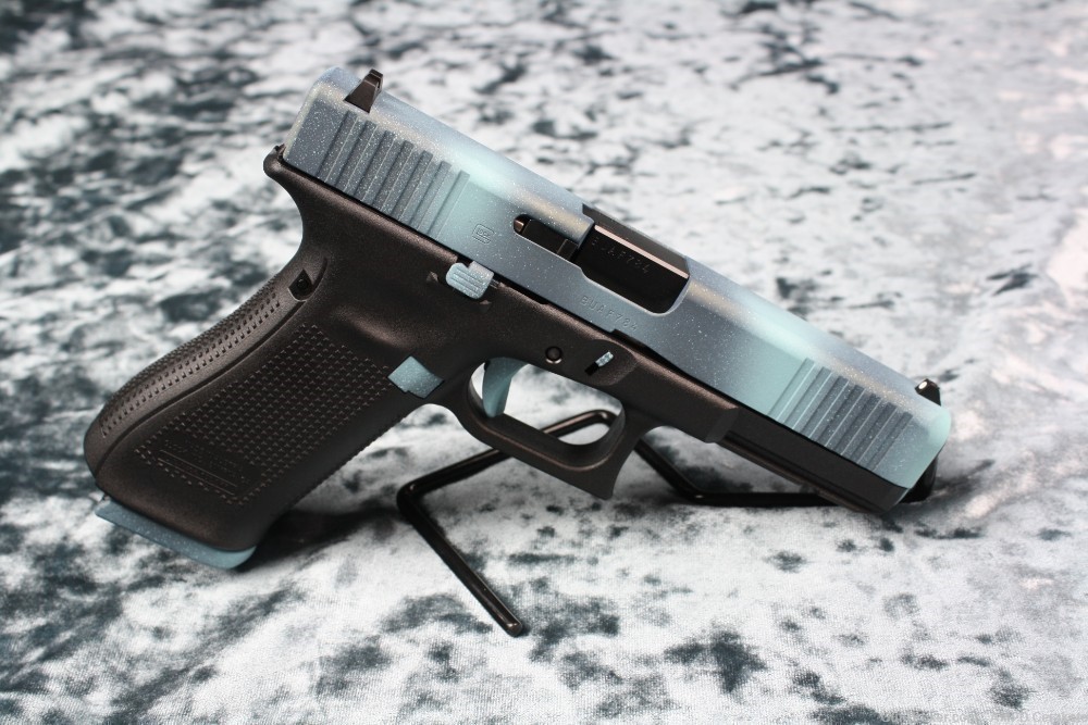 MUST HAVE Glock 17 Gen 5 9mm Custom Cerakote Blue Galaxy Stars NEW-img-3